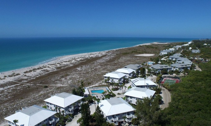 Palm Island Casa | Palm Island 2 Bedroom Superior Villa by RedAwning