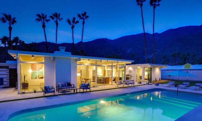Vista Las Palmas Casa | Palm Springs Regal Contemporary Permit# 4106
