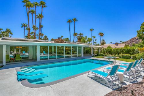 Vista Las Palmas Casa | Palm Springs Style Permit# 2875