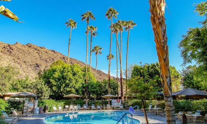 Historic Tennis Club Complejo | Palm Springs Tennis Club