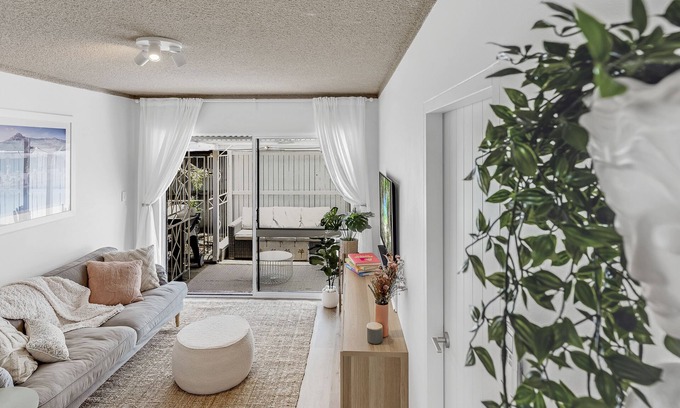 Miami Apartamento | PALMA - Couples Beach Getaway, 2 minutes to the beach!