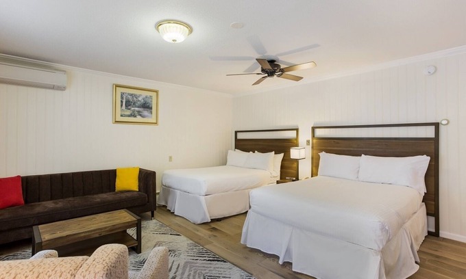 Manchester Center Complejo | Palmer House Resort - Deluxe Two Double Beds 1