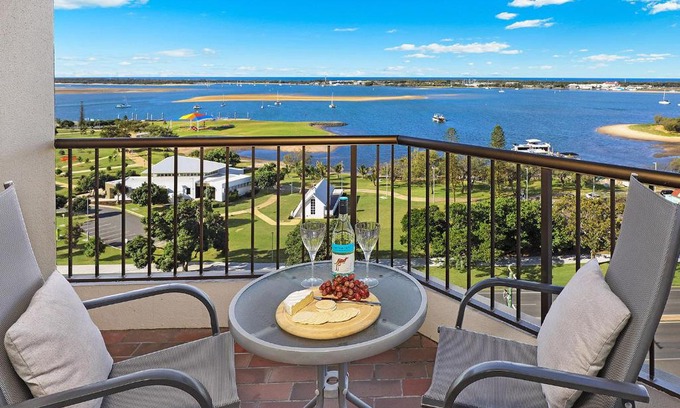 Southport Complejo | Palmerston Tower on Southport Broadwater