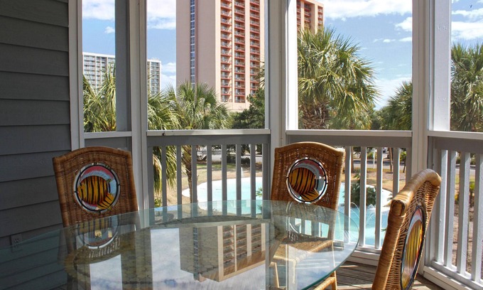 Arcadian Shores Apartamento | Palmetto Vacation Rentals at Kingston Plantation