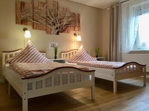 Hilbringen Apartamento | Palminas Ferienwohnung OG