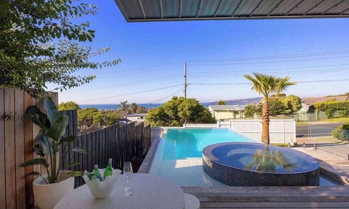 Dromana Casa | Palmira Retreat | Pool, Spa & Views