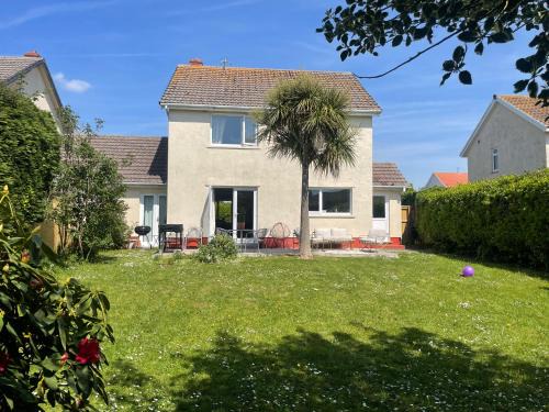 Lydstep Casa | Palms - spacious, 3 bedroom, pet friendly, family holiday home