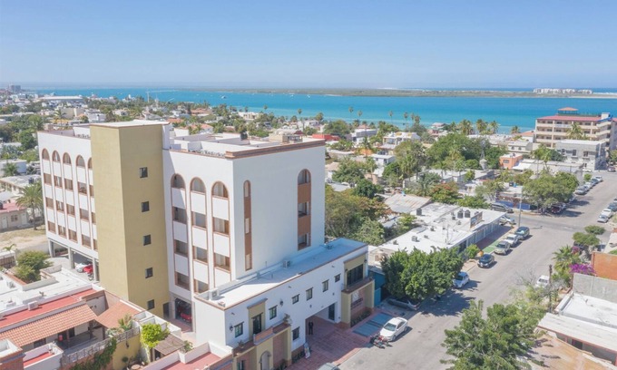 Esterito Condominio | PalmyraLaPaz is a 2-bed OceanView Condo in Col Esterito, 3 blocks to the Malecon