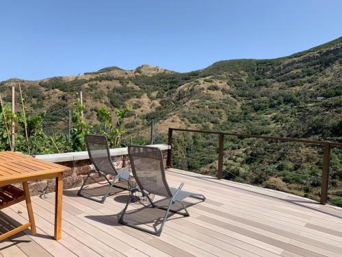 Santa Cruz de Tenerife Apartamento | Pambnb - Nature Retreat with Mountain Views & Fiber