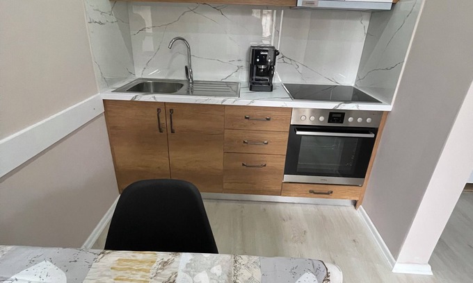 Sheqi i Vogel Apartamento | PamiHouse apartment in the beautiful district of Fier, WIFI and free parking