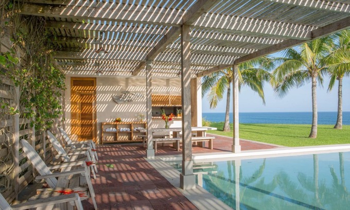 Punta Mala Villa | Pan001 - Lujosa mansión con piscina y cancha de tenis