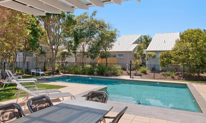 Casuarina Casa | Pandanus Pocket 3BR Beachside Condo by uHoliday