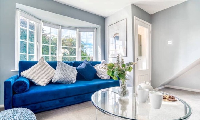Nuneaton Casa | Pangbourne House: Cosy & Stylish