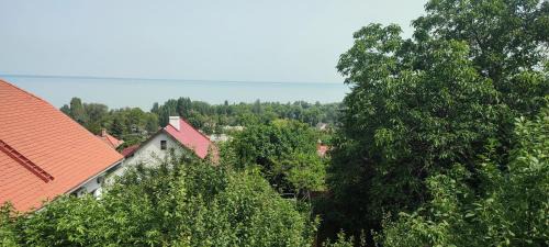 Balatonalmadi Apartamento | Panoráma Apartman