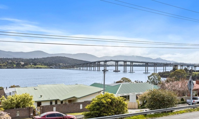 Rosny Casa | Panorama Bridge Views