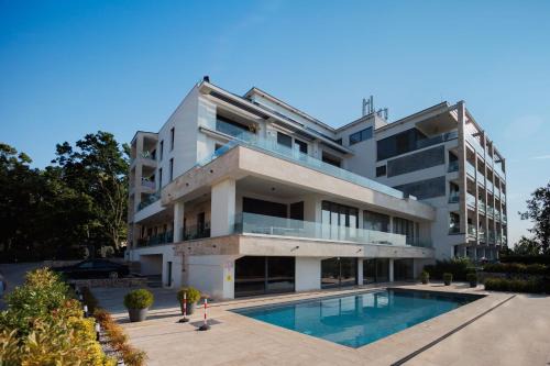 Alsóörs Apartamento | Panorama Corner Residence - Pool, Sauna, Parking