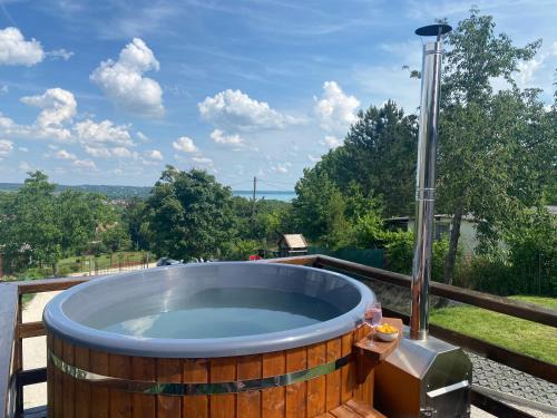 Balatonkenese Apartamento | Panorama Home Apartman