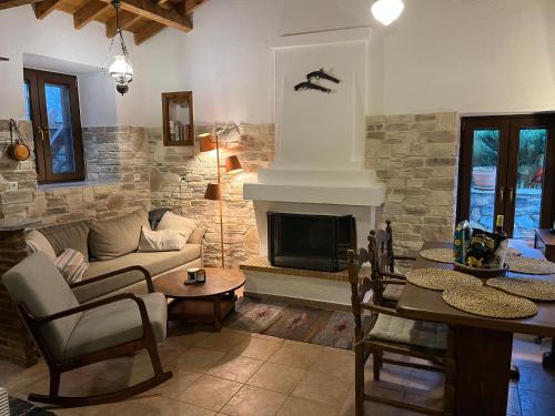 Dirfys-Messapia Casa | Panorama Traditional Village House