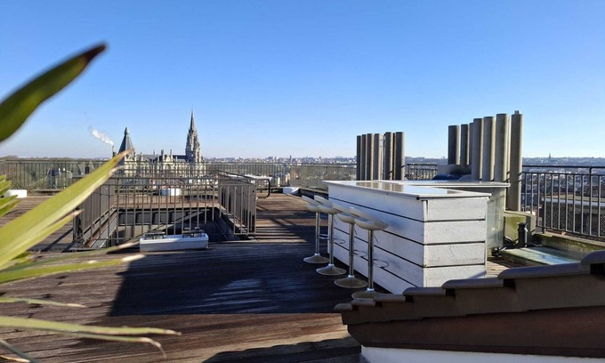 Laken Apartamento | Vista panorámica, lujoso ático a 12 minutos del centro, con enorme terraza