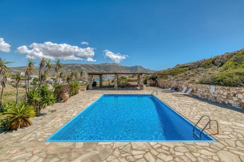 Krotiri Apartamento | Panorama Village Living House with Shared Pool