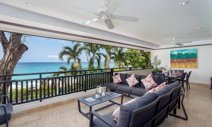 Bowling Alley Hill Villa | Panoramic 3 bedroom villa with jacuzzi and amazing views