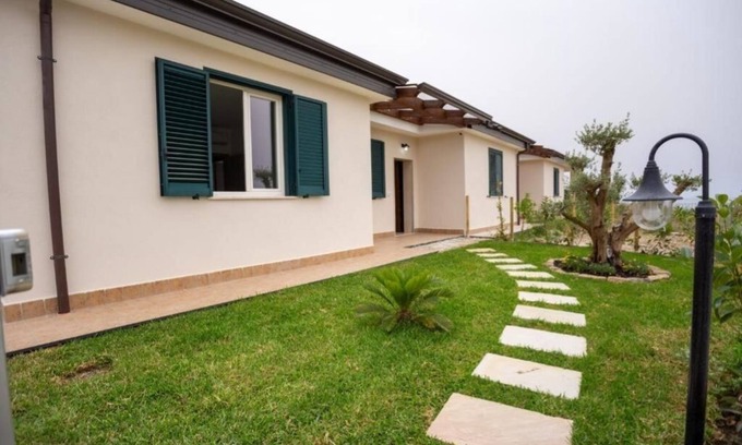 Marina di Ascea Villa | Villa panorámica y moderna con jardín, confort y relax cerca del mar