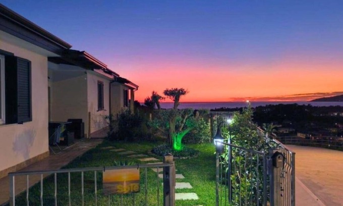 Marina di Ascea Villa | Villa panorámica y moderna con jardín, confort y relax cerca del mar
