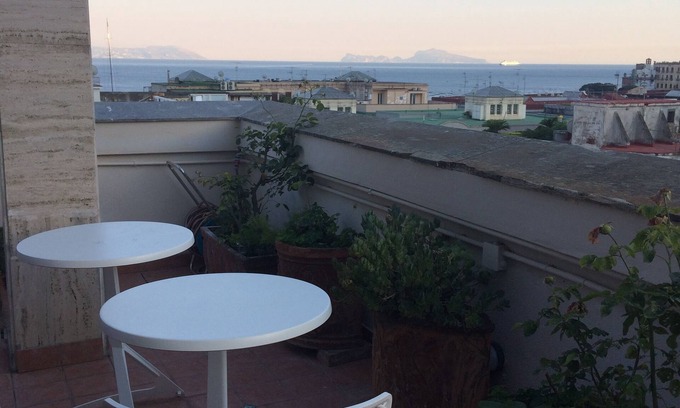 Chiaia Cama Y Desayuno | B&B panorámico "Casa Miranapoli" con vistas al golfo de Nápoles