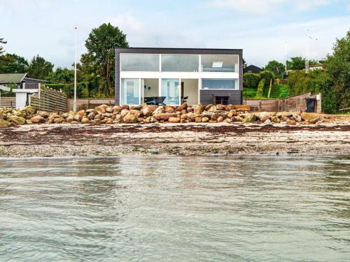Fynshav Casa | Panoramic Beach Retreat-By Traum