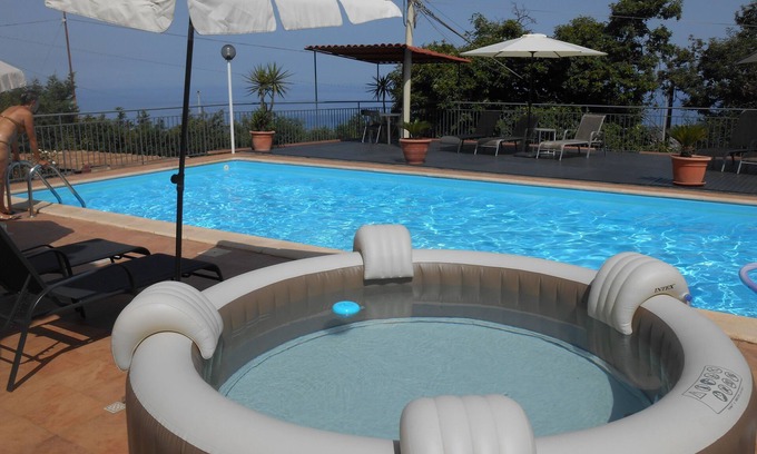 Coste Casa | Casavacanza panorámica en Villa con piscina 'SoleMare'