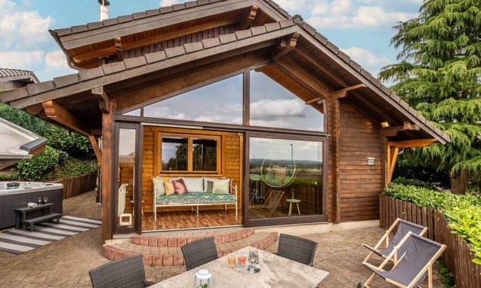 Gonnersdorf Chalet De Esquí | Panoramic Chalet w/ Hot Tub, Bbq, View, Terrace