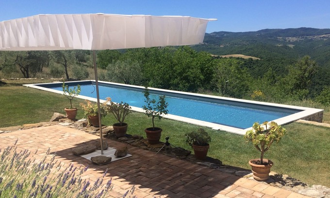 San Venanzo Villa | VILLA PANORÁMICA CON PISCINA