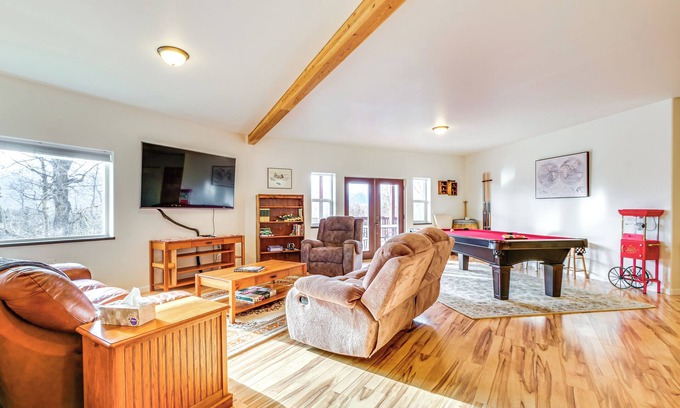 Butte Casa | Panoramic Mtn Views: 5-Acre Escape in Palmer!