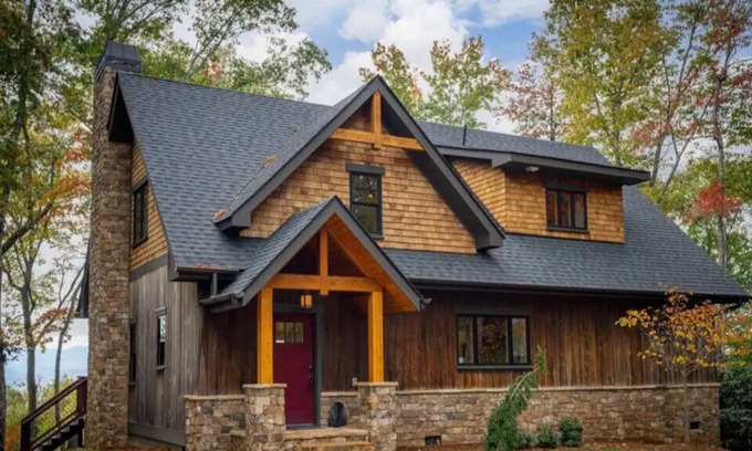 Penrose Cabina | Panoramic Mtn View’s-Sauna-Hot Tub-Game Room-Waterfalls, hiking, biking w/in min