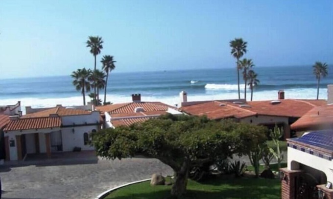 Las Gaviotas Casa | Panoramic Ocean View & Steps to Private Surf Beach. Las Gaviotas 4 BR 3 BA House