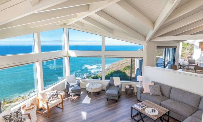 Manchester Casa | Panoramic Ocean Views - Private Beach - Dog Friendly - EV