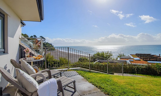 Seaton Apartamento | Panoramic Sea Views from this 2 Bedroom Cornish Townhouse