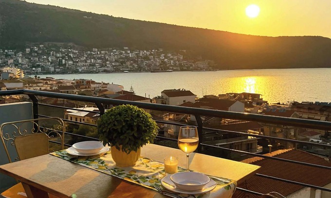 Amfilochia Apartamento | Panoramic Seaview Blue Nest - Stylish Getaway