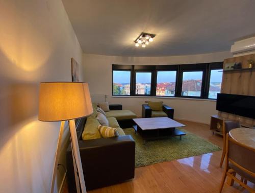 Kragujevac Apartamento | Panoramic View Apartment