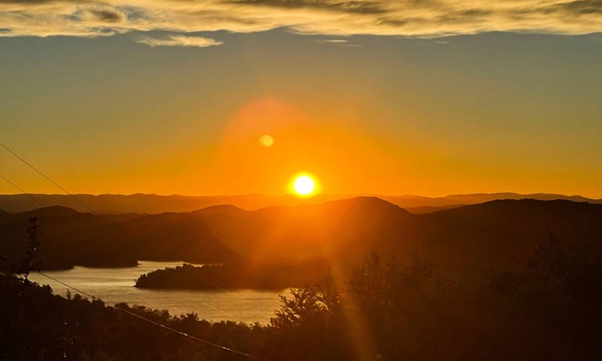 Maynardville Cabina | Panoramic views of Lake Norris, game room & mountain scenery