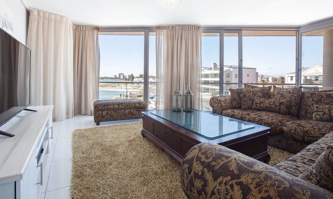 Lagoon Beach Apartamento | Vistas panorámicas con balcón, playa y acceso al bar: 237A Lagoon Beach