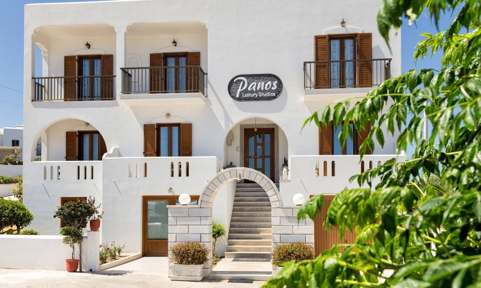 Paros Hotel | Panos Studios