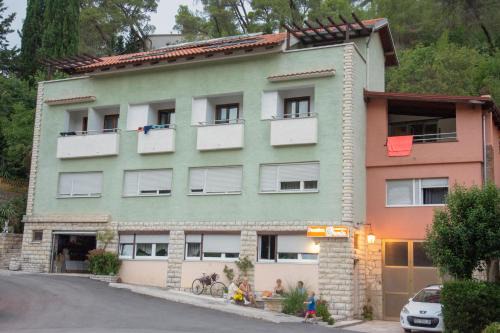 Novigrad Casa | Pansion 8 ferala