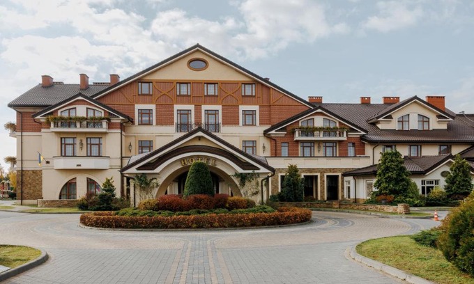 Sokilʼnyky Hotel | Panska Gora