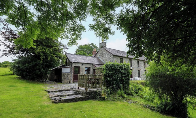Llangranog Casa | PANT, pet friendly, country holiday cottage in Llangrannog