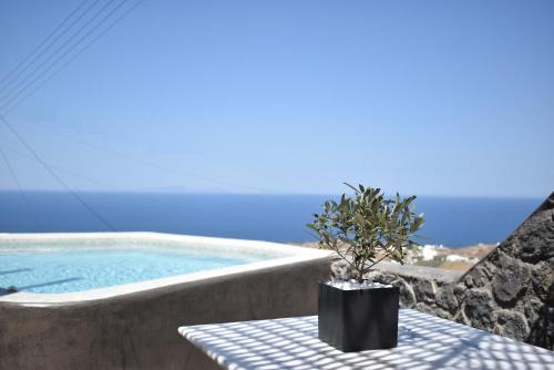 Vourvoulos Apartamento | Panthea Suite Santorini - Private pool