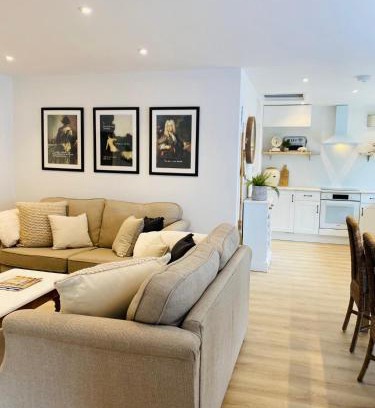 Woodbridge Casa | Pantiles