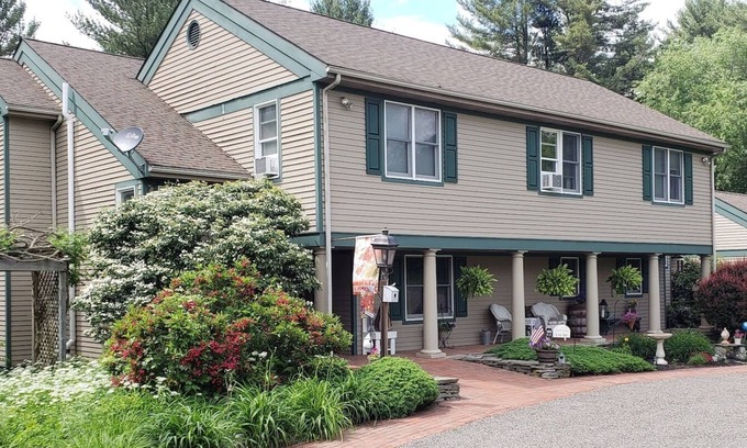 Huntington Mills Cama Y Desayuno | Bed & Breakfast Paper Mill Pines