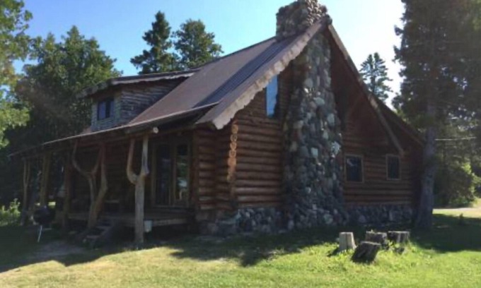 Drummond Casa | Papins Resort Cabin #8