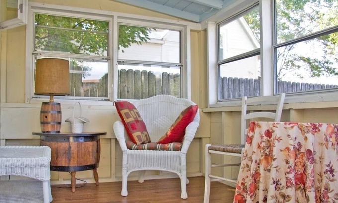Gilford Cabaña | Papoose Cottage at The Inn at Smith Cove